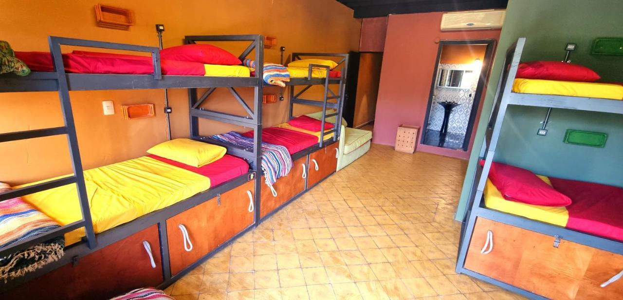 Circo Hostel Асунсьйон Екстер'єр фото